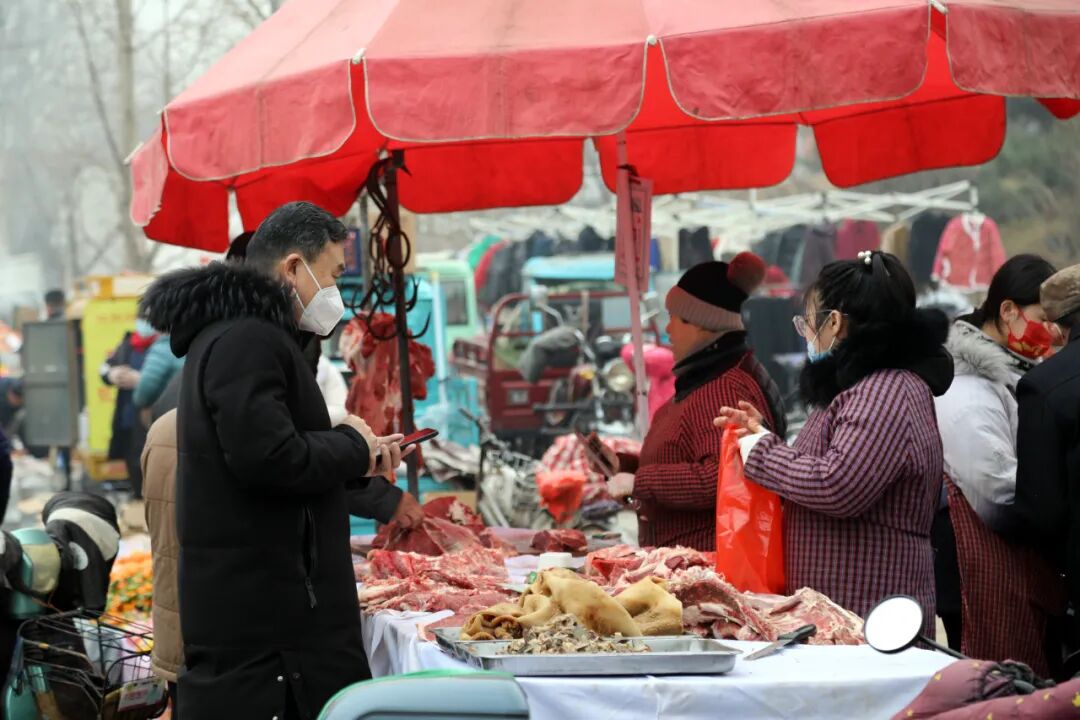济南起步区黄河大集年味儿浓