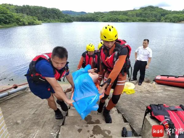 学生海水浴场溺亡