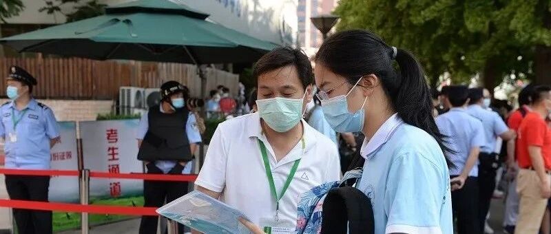 少年们，勇敢追光，乘风破浪！