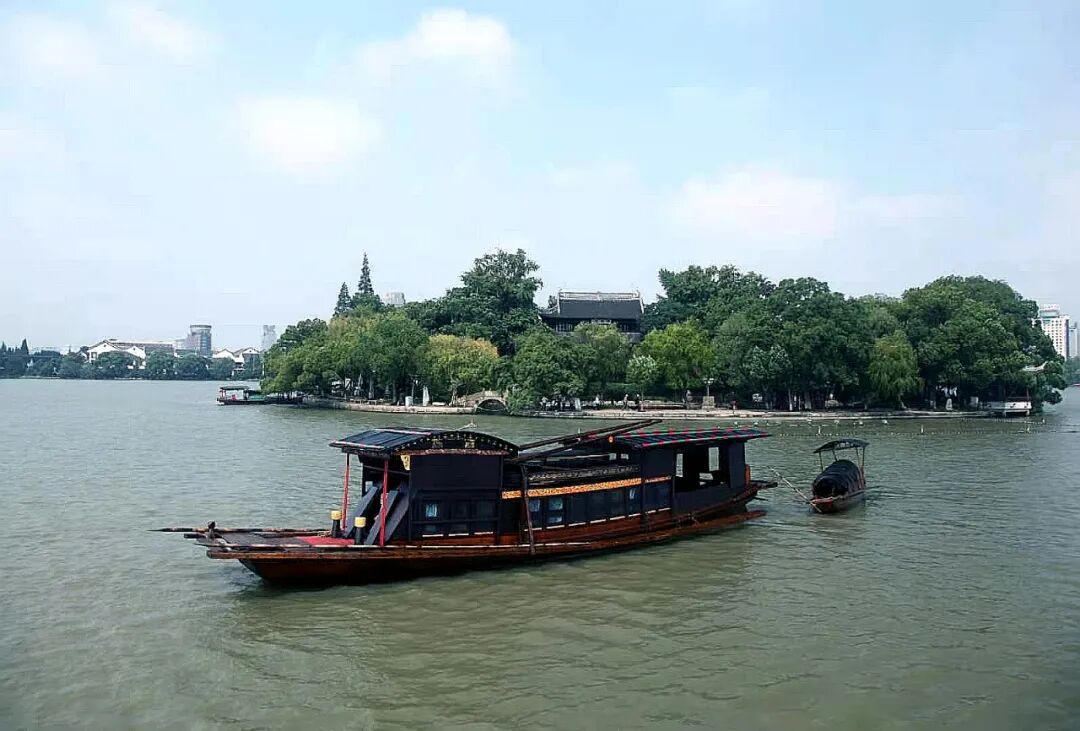 南湖晚报嘉兴机场_浙江嘉兴在浙江算富吗_浙江嘉兴南湖红船