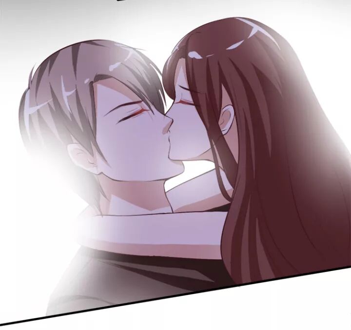 苏陌承楚雨潇漫画叫做《爱上养父》,提供苏陌承楚雨潇漫画全集,画风与