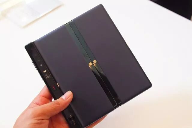 三星Fold国行首销被秒光！晚来的华为Mate X仍有2大关键优势（组图） - 6