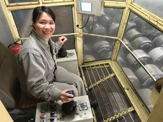 快来投票 谁是你心中的"最美微笑女工"
