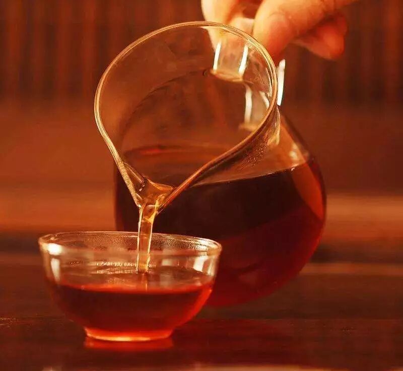 每一天，从一杯黑茶开始！