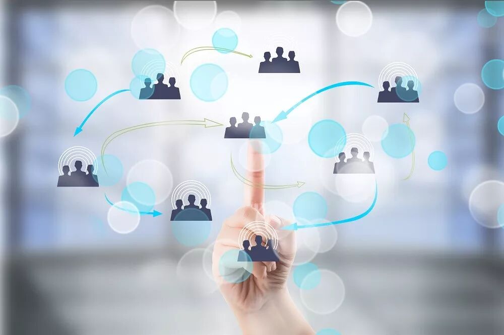 



场景、关系与算法：媒体融合创新的三重维度
