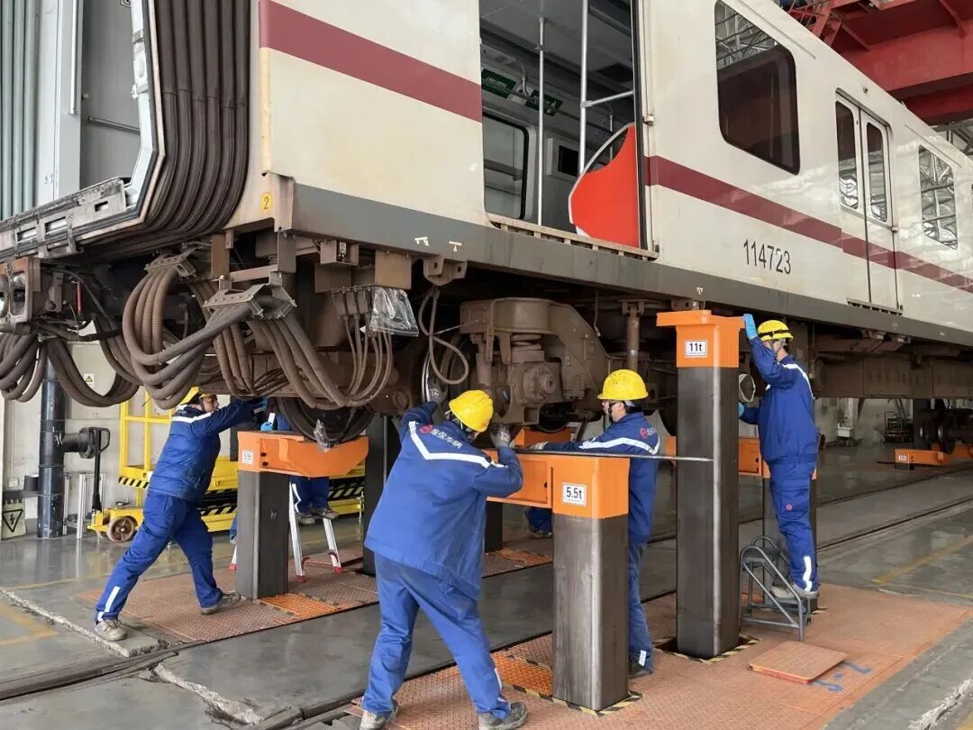 The first Shanghai Metro 11A03 train to undergo independent overhaul has successfully rolled off the production line! (Figure 4)