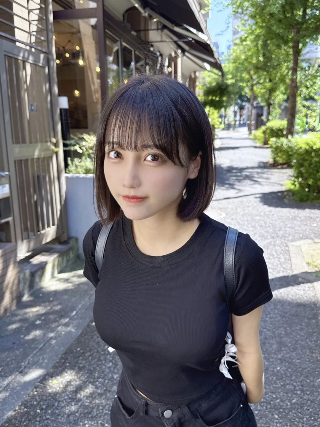 黑白条纹针织衫