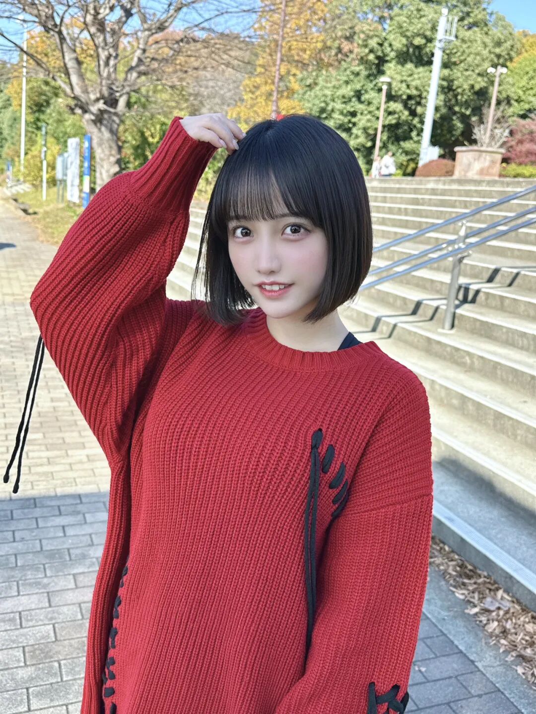 黑白条纹针织衫