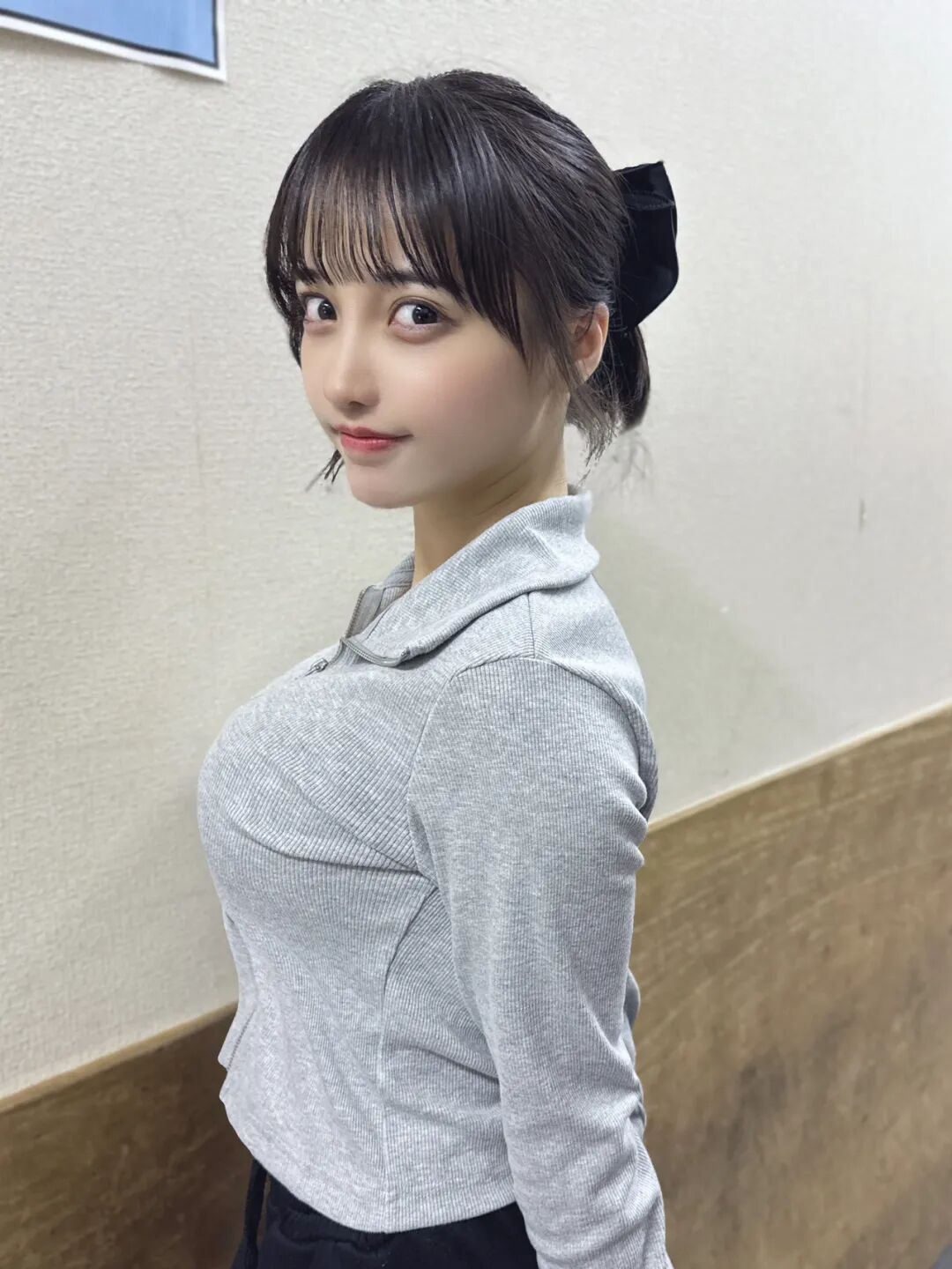 黑白条纹针织衫