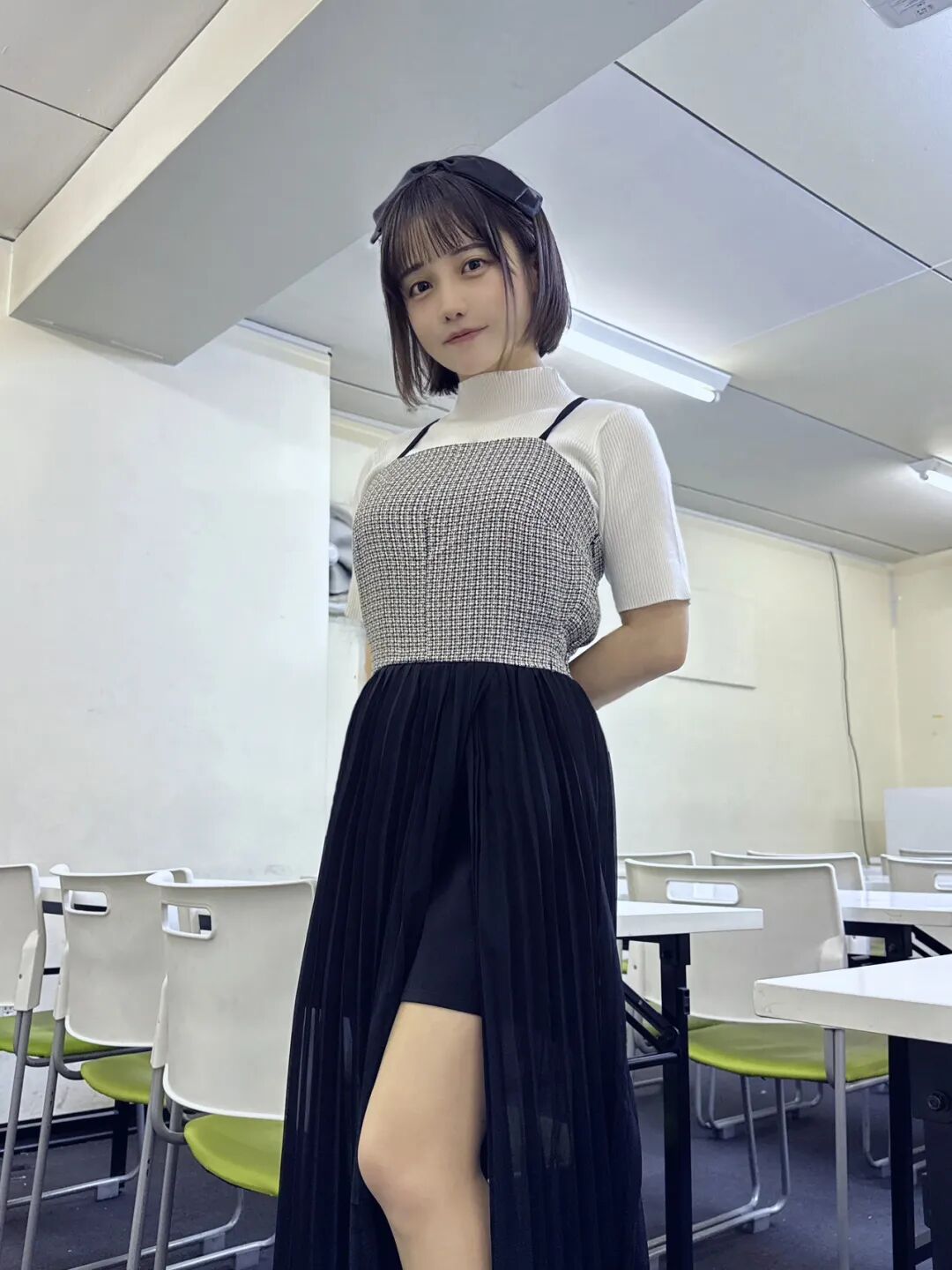 黑白条纹针织衫