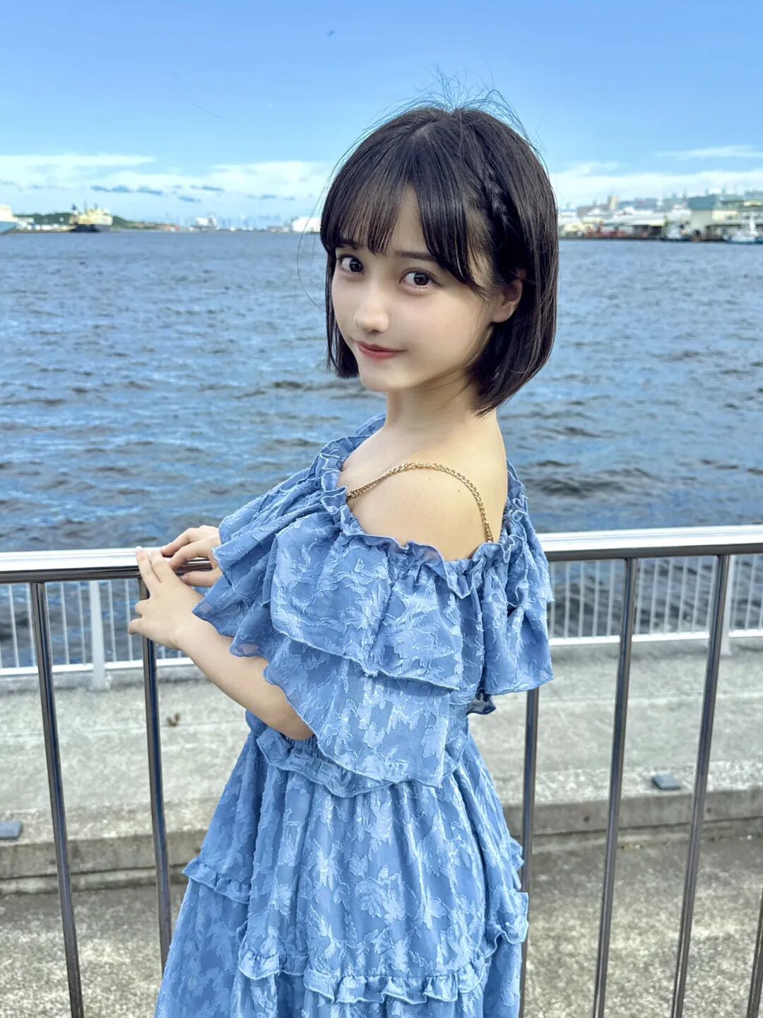 黑白条纹针织衫