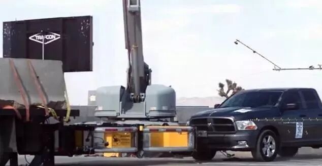 国外发明的卡车追尾防护装置，你觉得能管用么？的图24