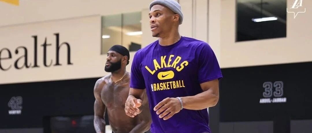 签了！再签一前锋！湖人又迎新成员！威少和老詹首次合体太猛了