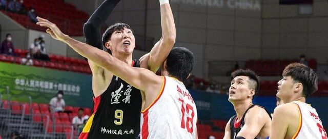 55分打崩对手！2场净胜95分！郭艾伦+周琦太炸了……