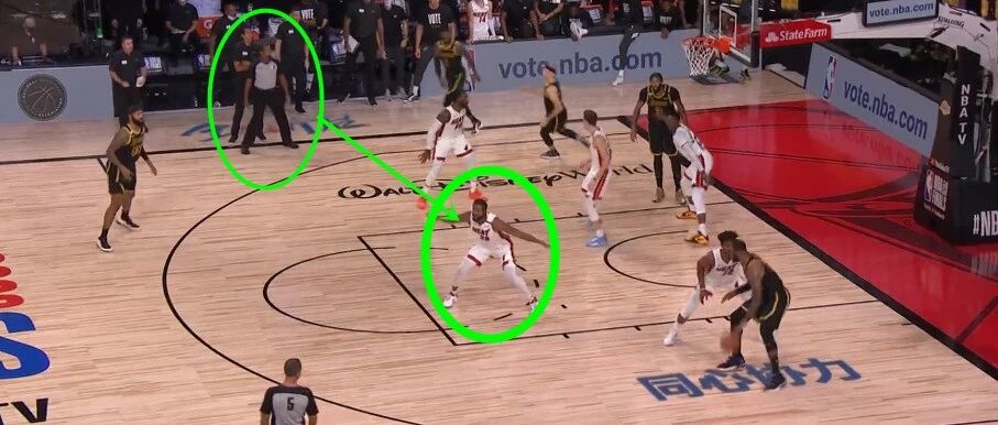 刚刚！NBA官方承认了！最后61秒2次重大失误！真是害死湖人啊……