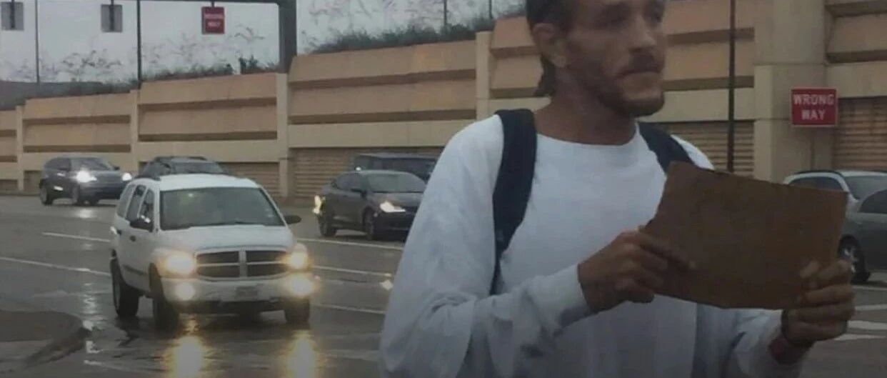 悲惨！彻底沦为乞丐！9年NBA生涯赚了1亿！如今沿街乞讨，求一口饭吃