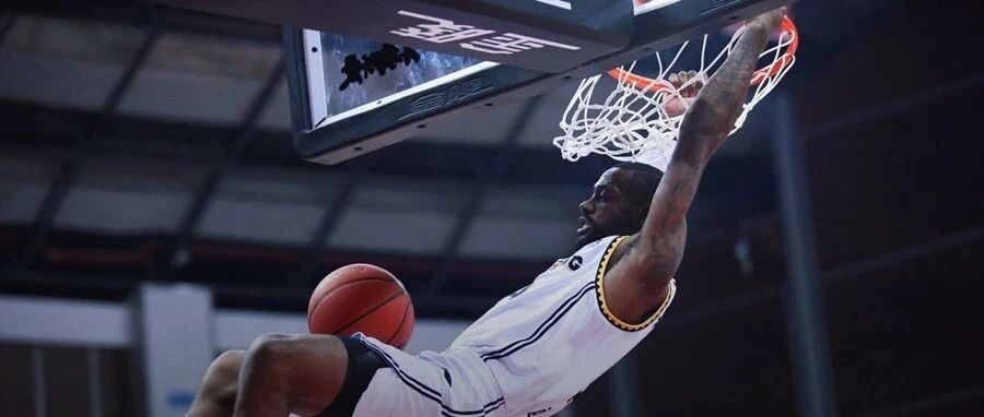 再见了，辽宁队！2000万先生被解约！年薪400万美元都打不上球