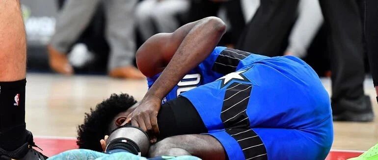 官宣！4年8000万美元！连续2个赛季报销，他依然拿到了超级合同