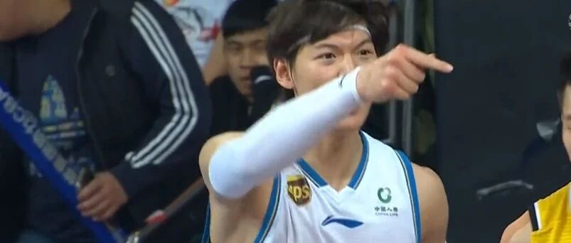 恭喜王哲林！连续3笔重磅签约！四巨头成了……