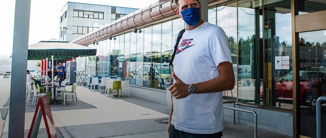 拒绝湖人4年9700万！3年2500万留队！真是个狠人啊……