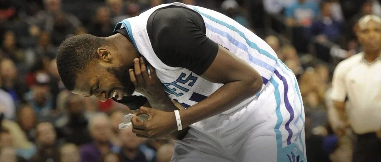 再见了，NBA榜眼！联盟第一烂队也不要他！从5200万沦落到……