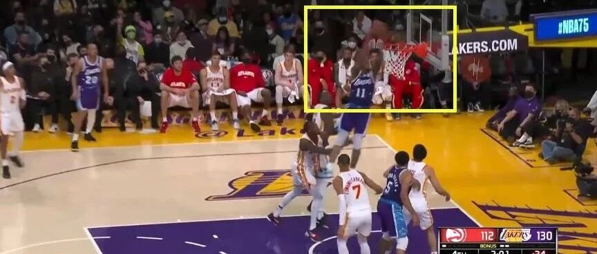 厉害炸了！29+21！单场11记三分！湖人的水花兄弟诞生……