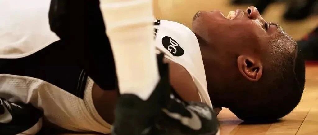 再见了，第5顺位天才后卫！选秀模板韦德！正式告别NBA