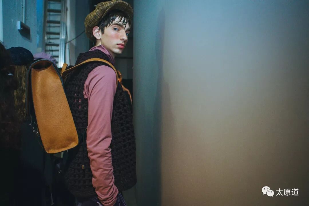 "在服装上写满自己"——活跃于欧洲时尚圈的太原籍设计师新锐苗苒