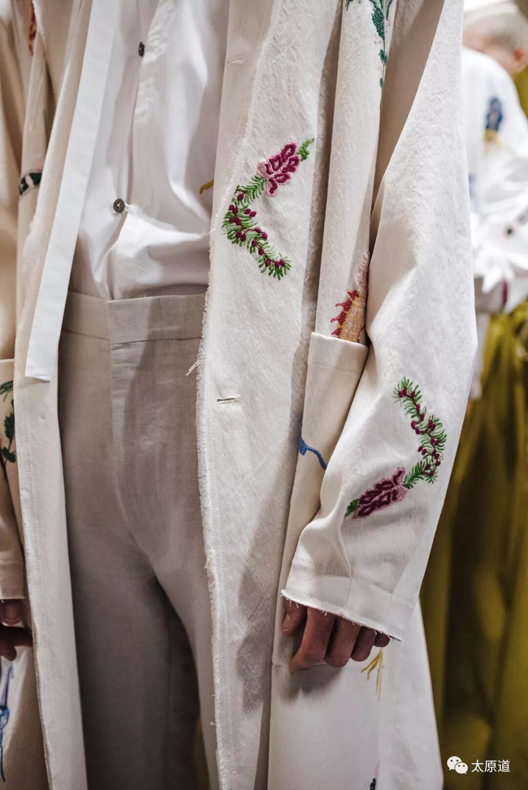 "在服装上写满自己"——活跃于欧洲时尚圈的太原籍设计师新锐苗苒