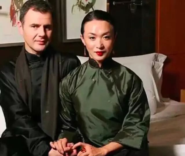 結婚啦！51歲金星義大利舉辦婚禮，穿中國式婚紗盡顯女生本色！ 婚戀 第5張