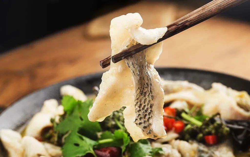 鱼片市场火热!美团发布餐饮大数据:百元内酸菜鱼第一、火锅C位、烧烤蹿红!(图2) 鱼片市场火热!美团发布餐饮大数据:百元内酸菜鱼第一、火锅C位、烧烤蹿红!(图2)