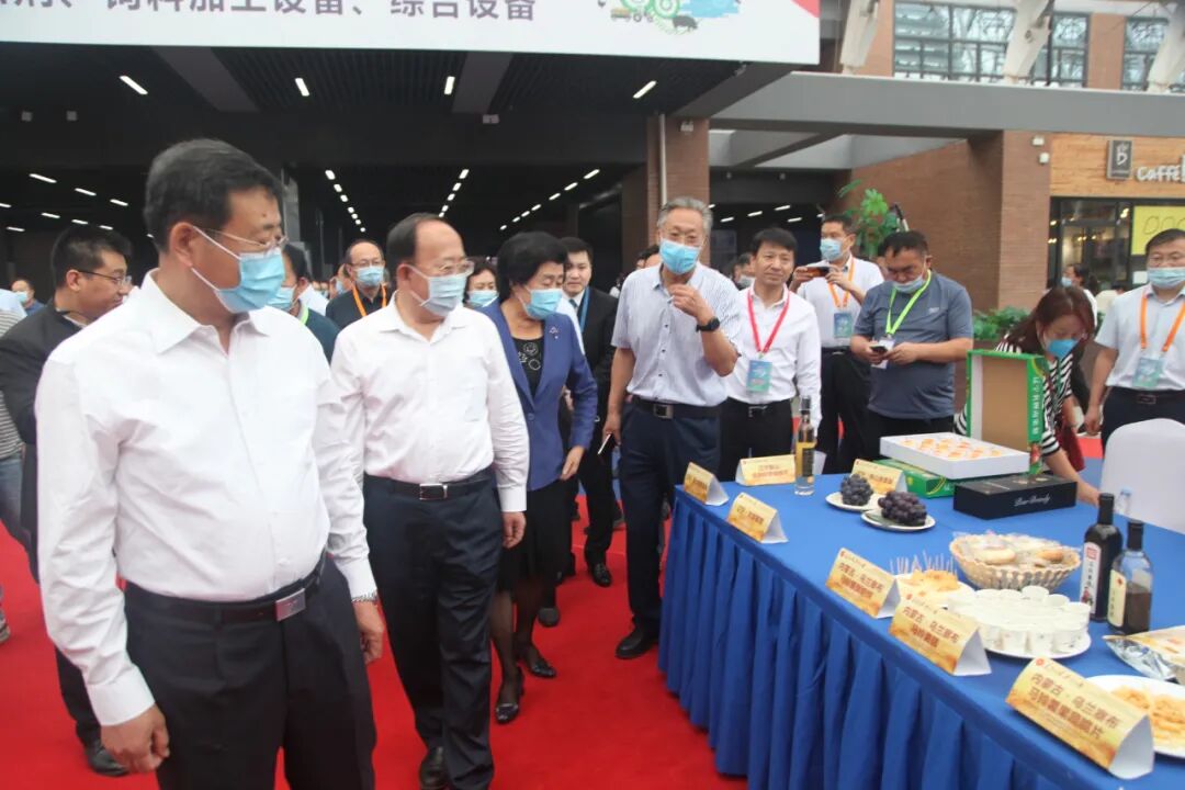 农产品区域公用品牌热销暨中国品牌农产品展销庆丰收活动在青岛开幕(图9)