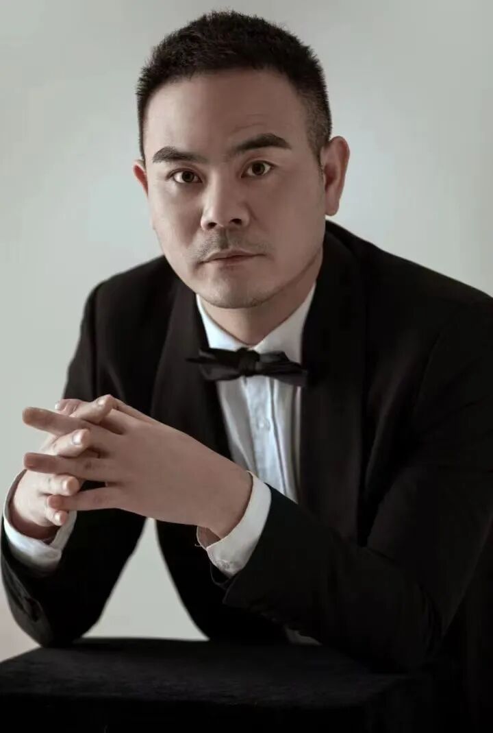 建筑与艺术设计学院 佘庭团队教育理念:最是初心能致远团队成员:张彬