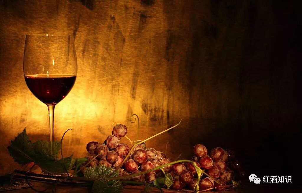 红酒里有沉淀物，还能喝吗？