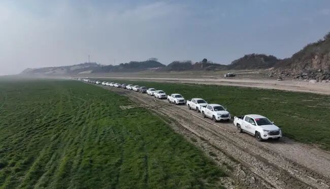 有一说一｜观鸟、越野、赏芦荻：江铃域虎7开启别样皮卡生活的图4