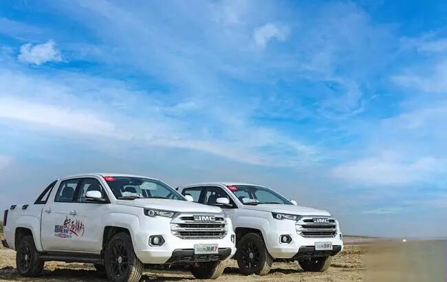 有一说一｜观鸟、越野、赏芦荻：江铃域虎7开启别样皮卡生活的图1