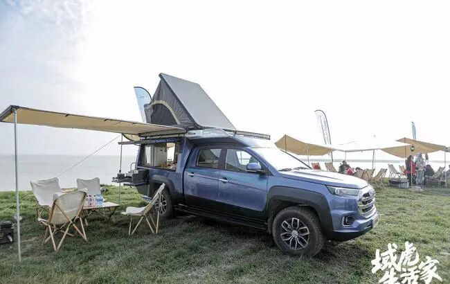 有一说一｜观鸟、越野、赏芦荻：江铃域虎7开启别样皮卡生活的图8