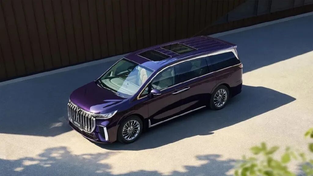 汽車大觀｜嵐圖夢想家，“新物種”有哪些殺手锏？的圖3