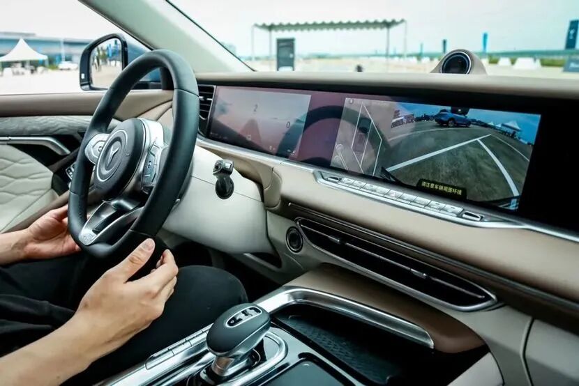 汽车大观｜试驾岚图FREE：4秒破百的中大型SUV真实体验如何？的图7