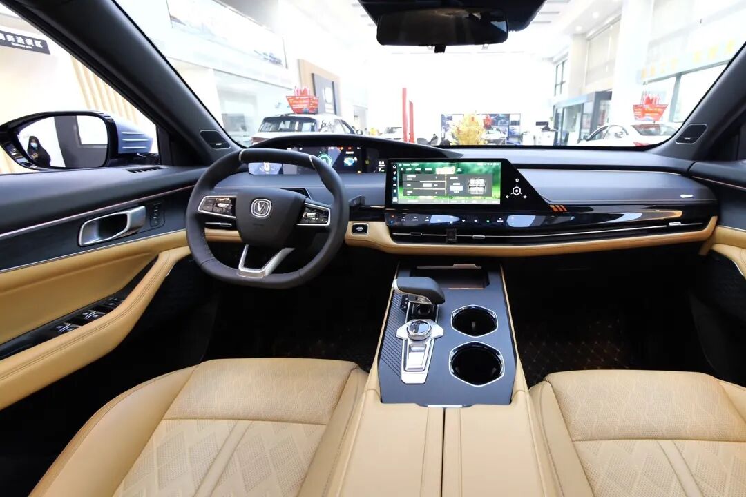 汽车大观｜UNI-K：一款来自“未来”的高端旗舰SUV的图4