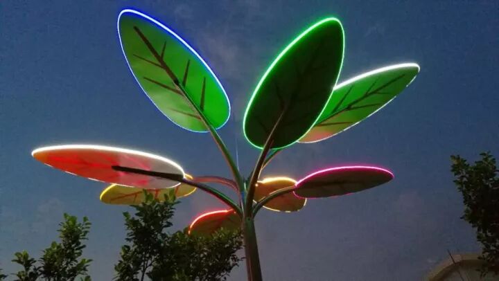 国内首创"花式"仿生太阳能,公交亭365天持续供电