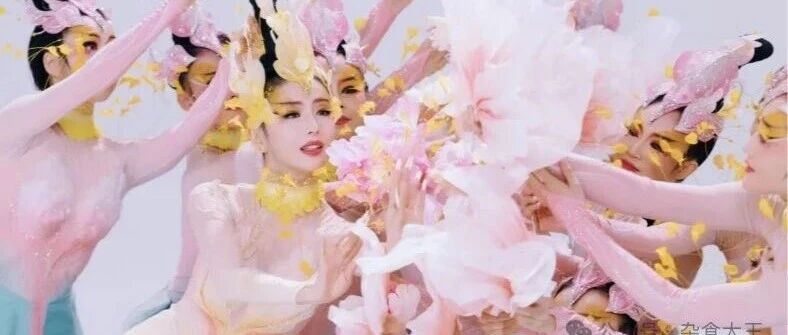 佟丽娅《花开富贵》,美到失语!