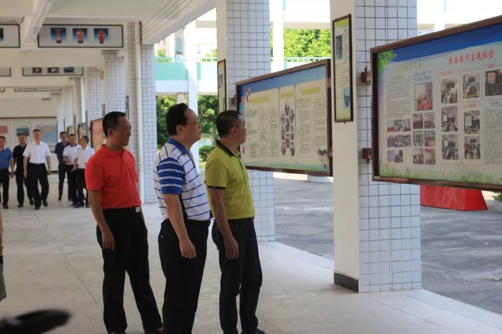 省,市,区领导到枫溪瓷都实验中学检查校园毒品预防教育工作