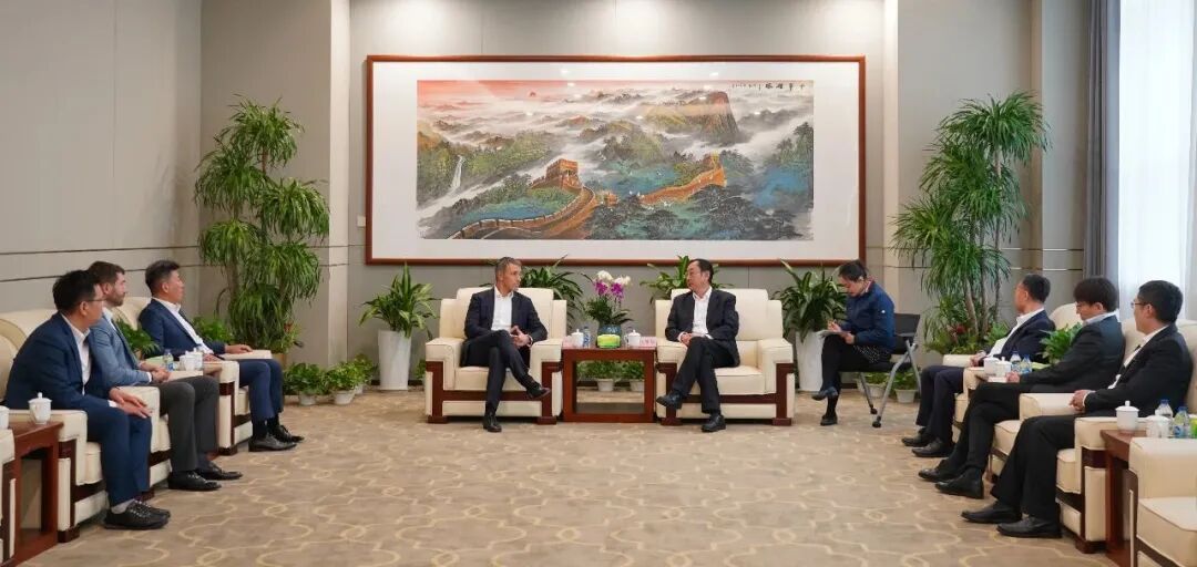 海克斯康與國家智能網(wǎng)聯(lián)汽車創(chuàng)新中心在京簽署戰(zhàn)略合作協(xié)議的圖2
