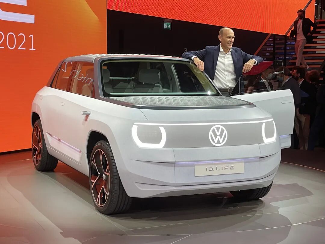 智能电力行业_电力新能源汽车介绍_智能电力汽车：未来出行的新选择