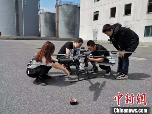夜間高層建筑起火“老大難”？無人機滅火系統(tǒng)大有作為的圖1
