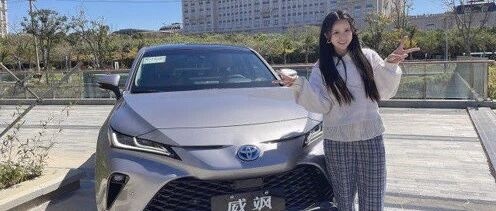 颜控剁手预警 25万元级日系中型SUV 试驾广汽丰田威飒2.5L双擎