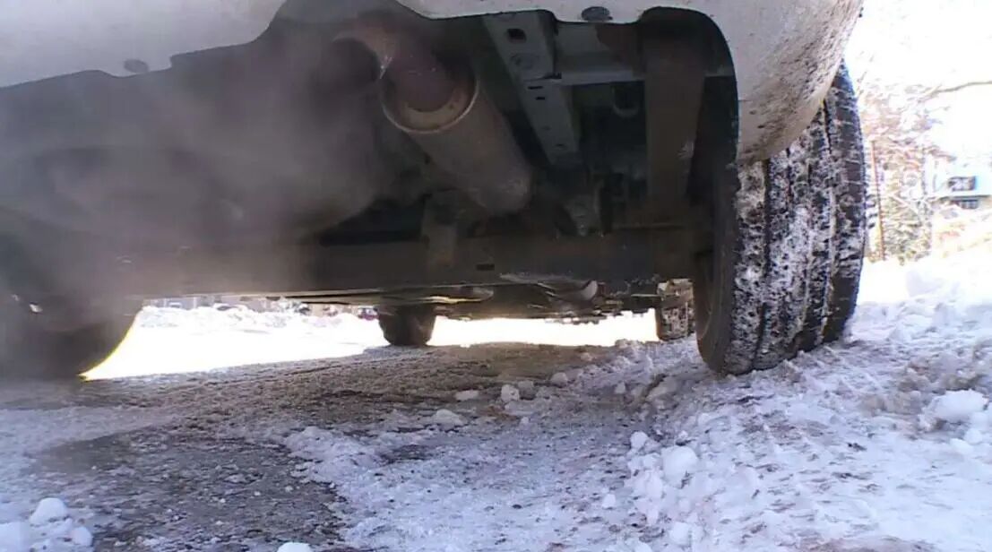 老辈人流传的“毁车恶习”？这个动作如今要不得！