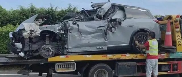 蔚来“自动驾驶”事故遇难者朋友称取证不顺利，警方已通报，车辆数据属于谁