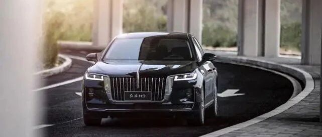 “神车”扎堆上新！当SUV销量王遇上国产豪华老大哥，你看好谁？